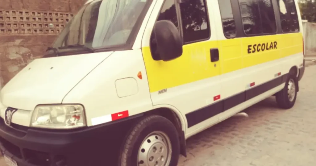 Transporte escolar intermunicipal Itabirito MG