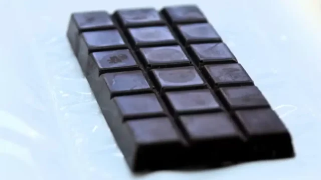 Chocolate antioxidante com café reaproveitado ganha destaque em pesquisa brasileira